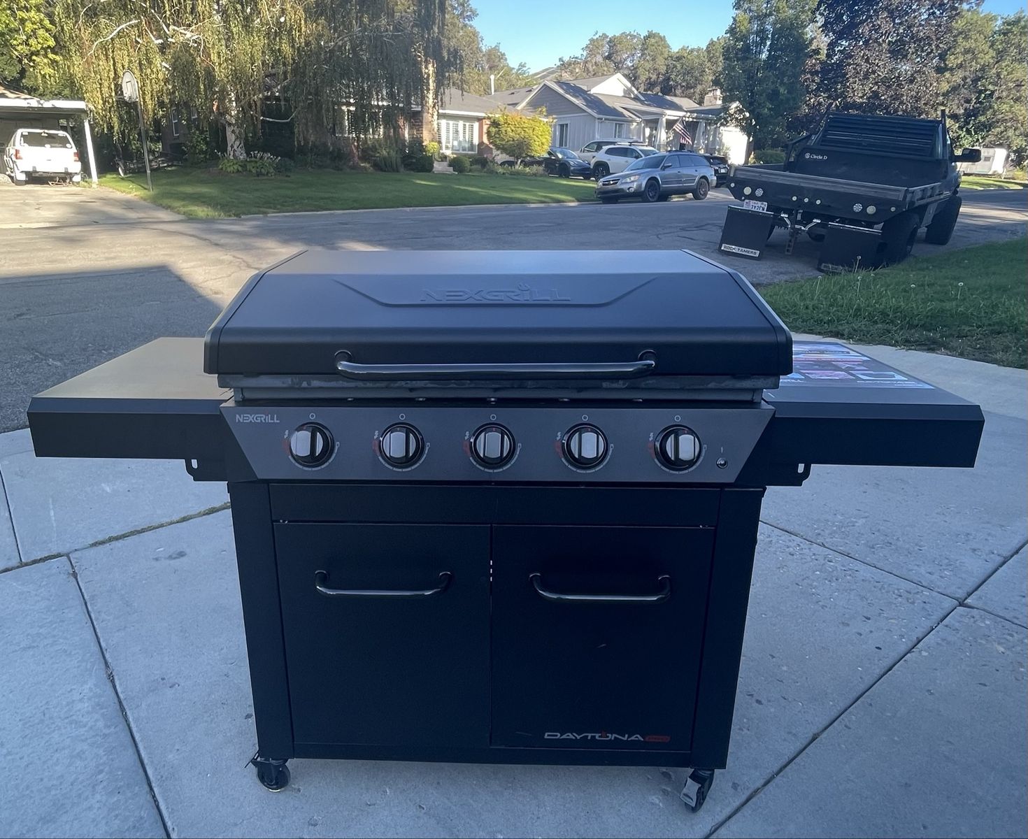 Nexgrill Daytona Pro 5-Burner NitroGuard Propane Gas Griddle w/ Cover