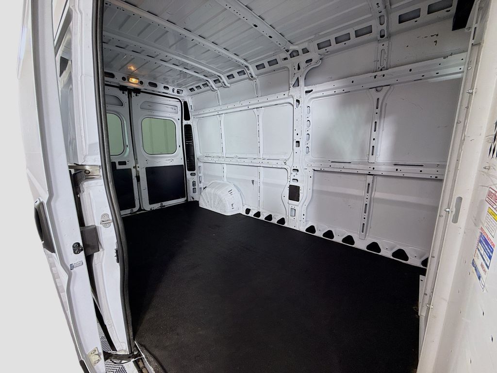 Main image 21