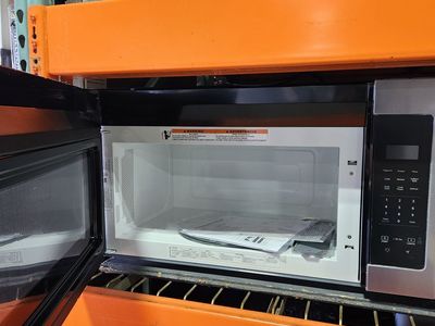 BEAUTIFUL WHIRLPOOL STAINLESS STEEL OVER THE RANGE MICROWAVE!