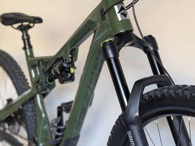 Better than a Stumpjumper! Delano Peak Ari (Fezzari), size Large