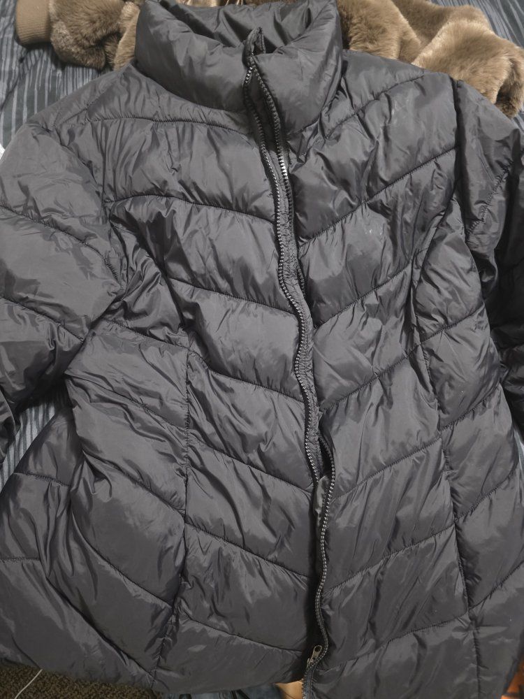 Time and Tru Black Puffer Jacket Size L (12-14)