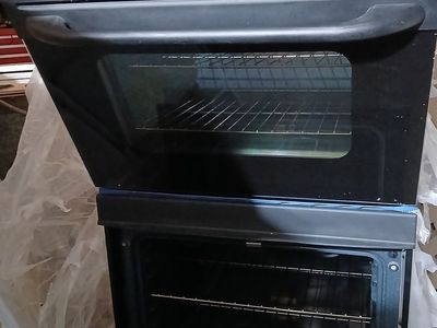 GE Double Ovens (Like New)