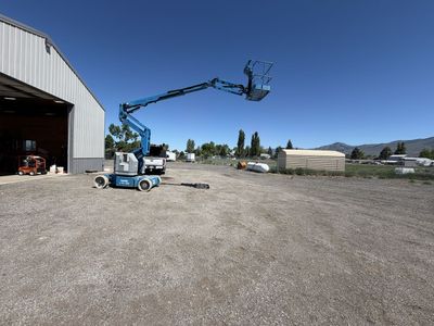 Genie Z-34 electric man lift