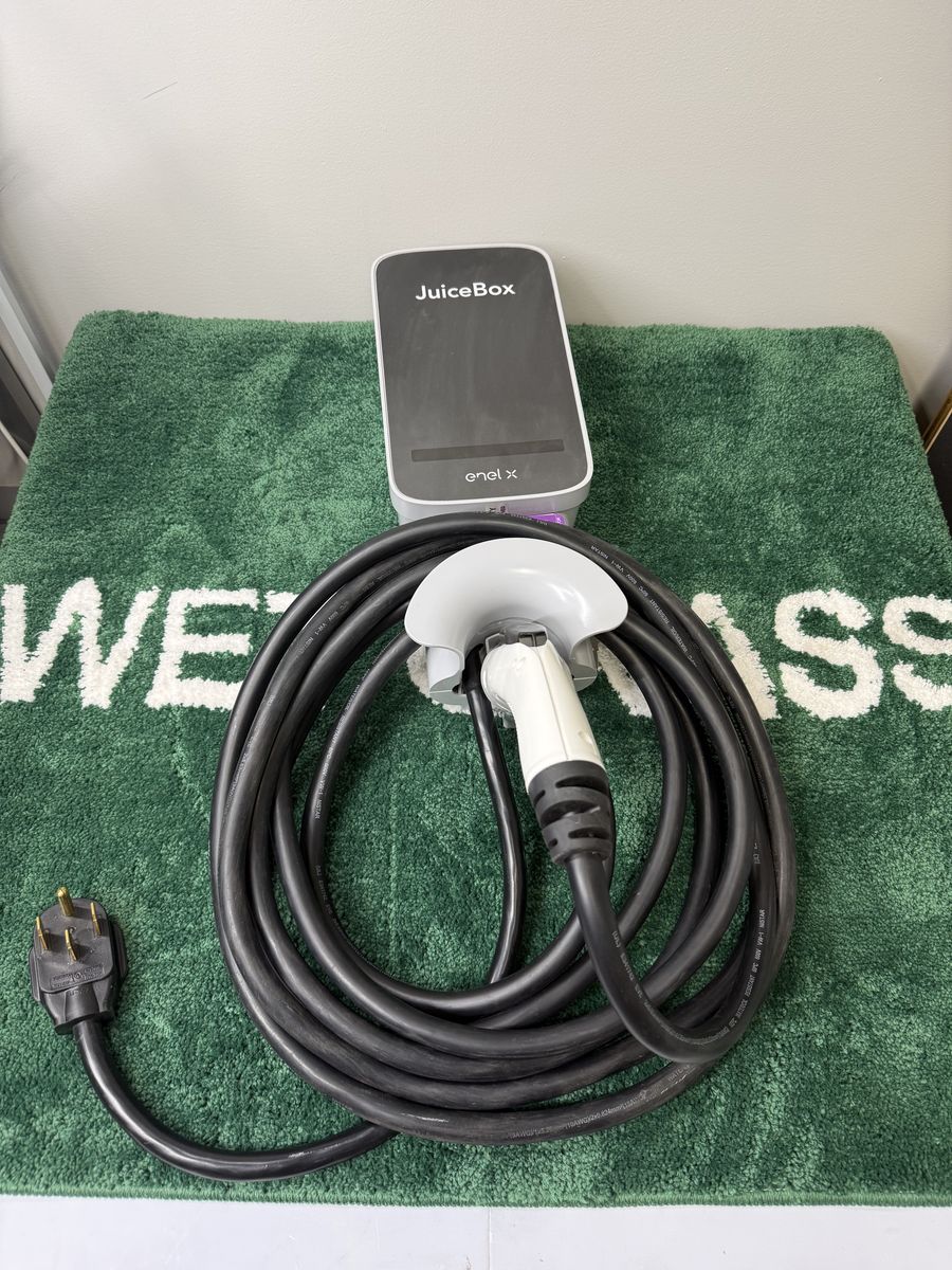 JuiceBox 40 Amp EV Electric Vehicle Car Charger