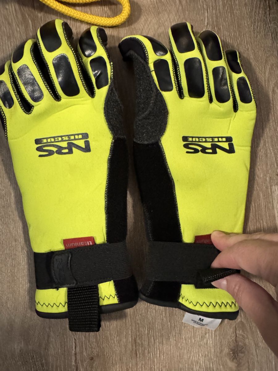 NRS Rescue Gloves