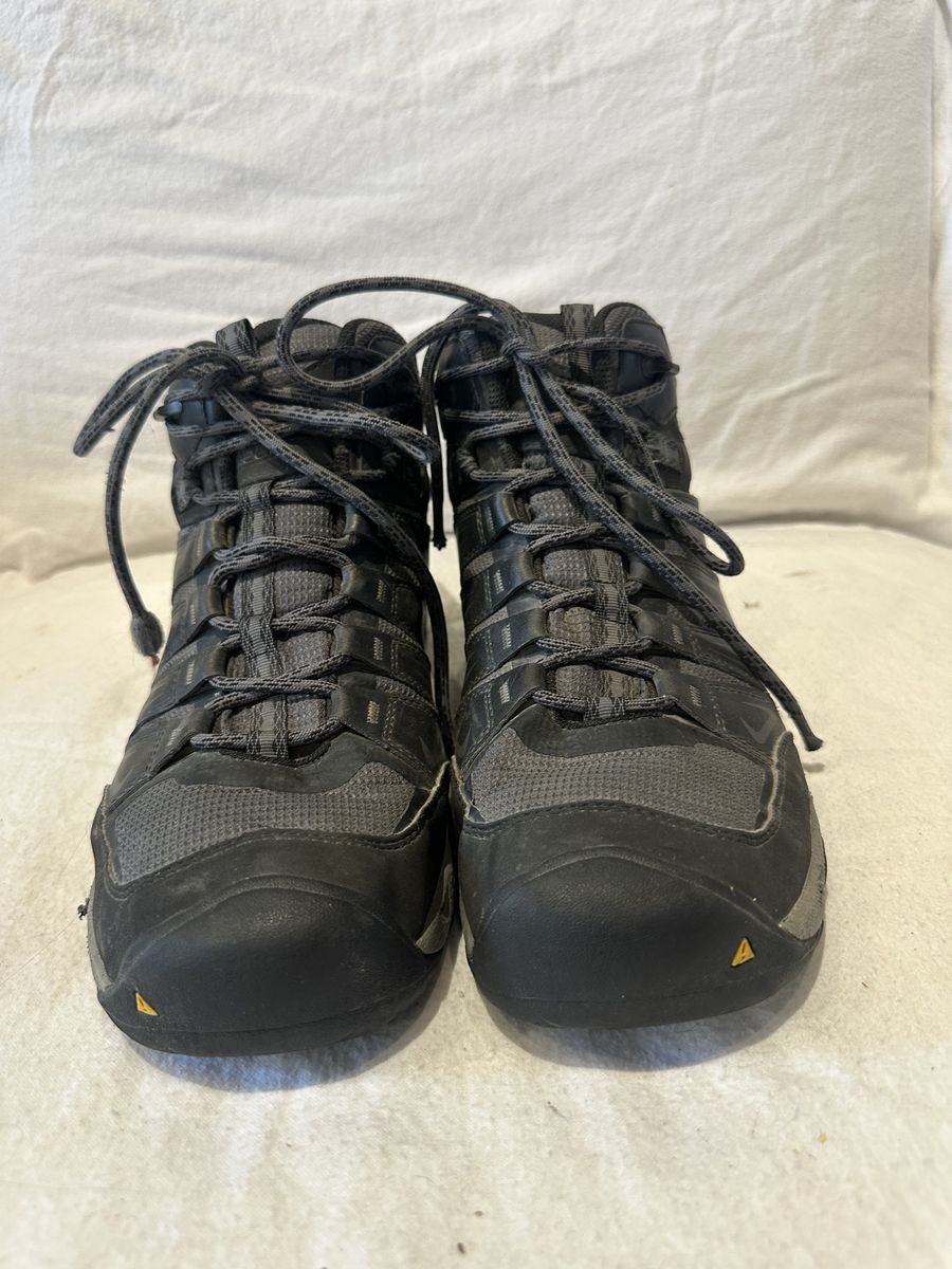 Keen Men’s Size 11.5 Gray/Black WP Hiking Boots
