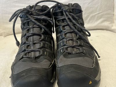 Keen Men’s Size 11.5 Gray/Black WP Hiking Boots