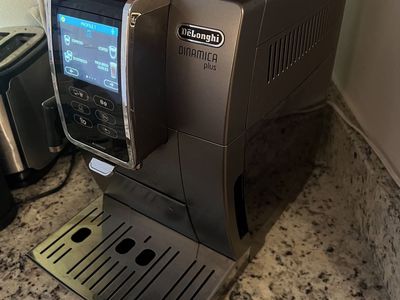 DeLonghi Dinamica Plus ECAM37095TI Super Automatic Espresso Machine – $750 OBO
