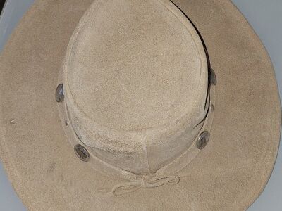 MinneTonka genuine leather hat