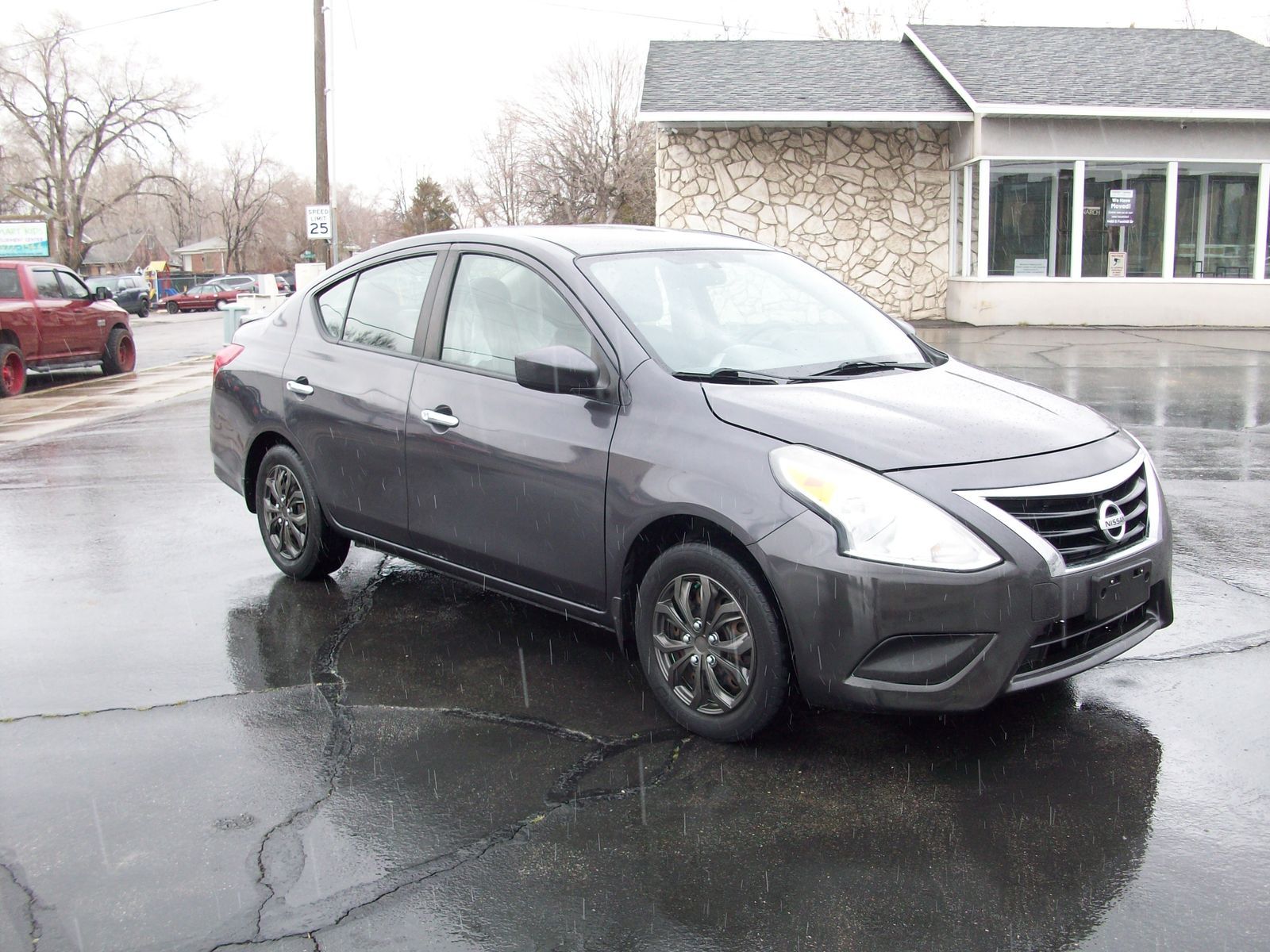 2015 NISSAN VERSA 1.6 SV