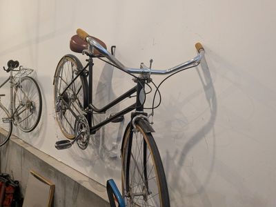 Vintage Schwinn Chicago Black Step-Through Road Cruiser Bike