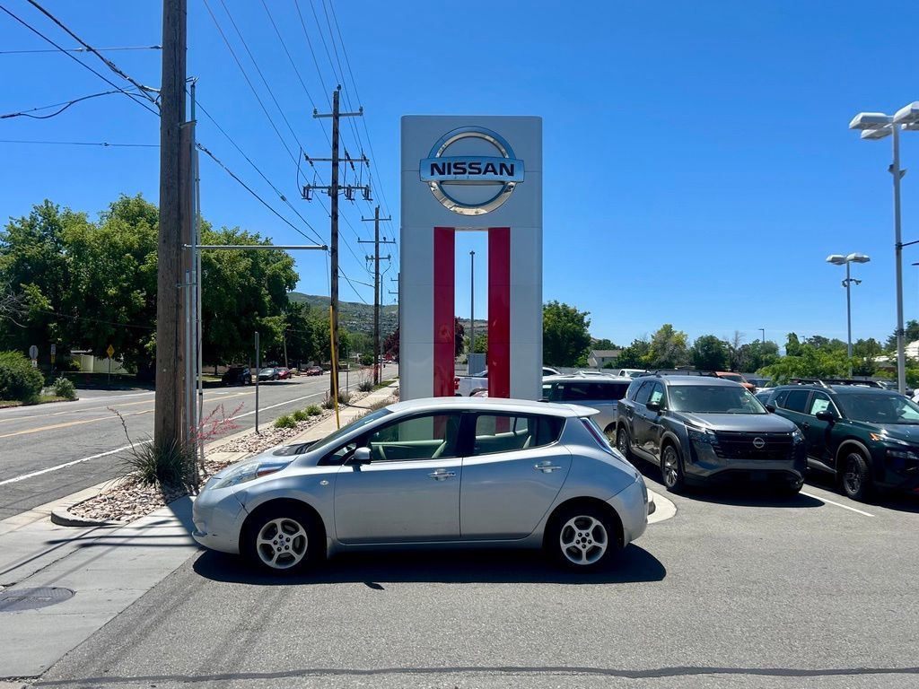 2011 Nissan Leaf SL