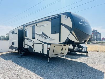 2016 Keystone Montana High Country