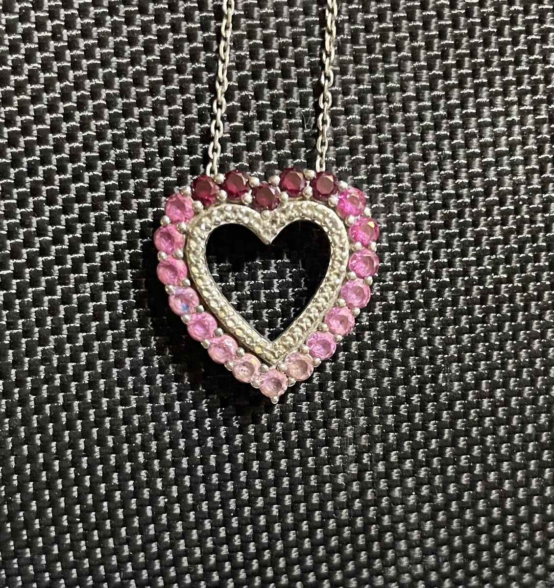 Gnoce Heart Gradient Necklace