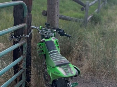 Kawasaki KLX140R 4-Stroke Dirt Bike - Green, Ready for the Trails
