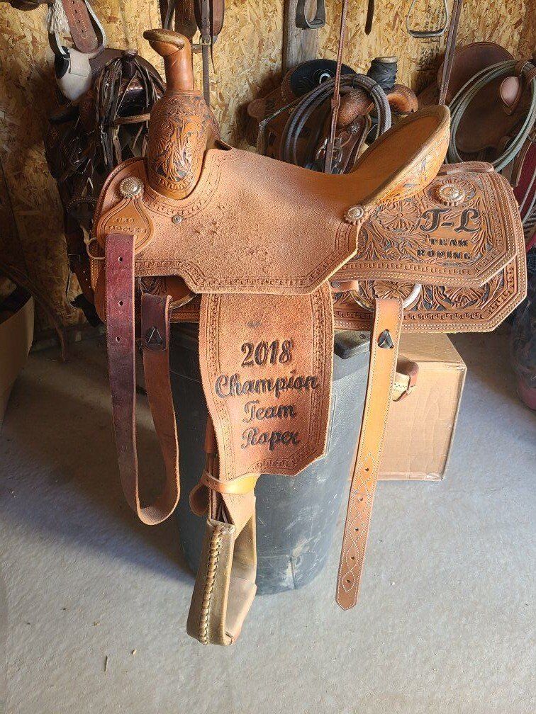 **team roping saddle**