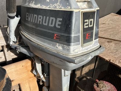 Outboard boat motors