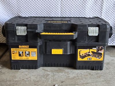 DEWALT 2-in-1 Tote and Power Tool Case Boxorganizer