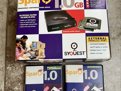 SyQuest SparQ 1.0GB Removable Cartridge Hard Drive External Parallel Port with Starter Cartridges