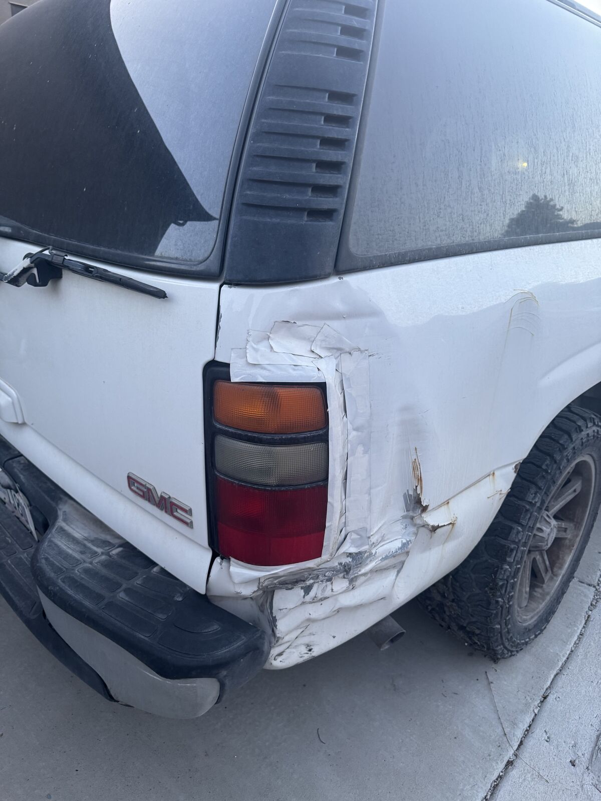 2004 GMC YUKON 1500 SLT