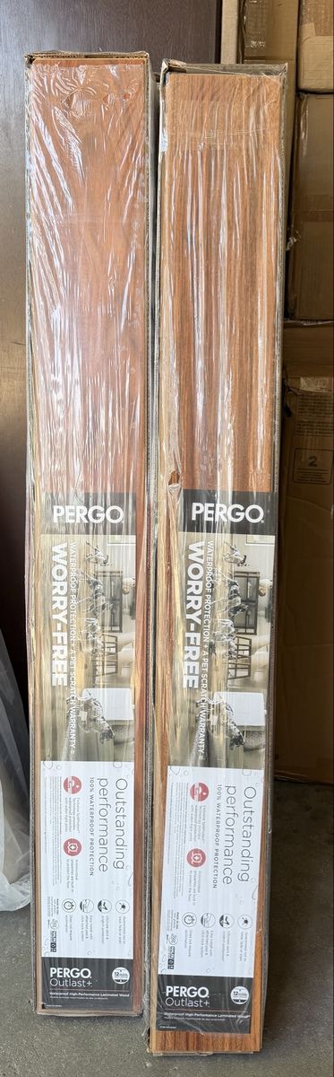 Brand new! Waterproof Laminate Wood Flooring 4 pack