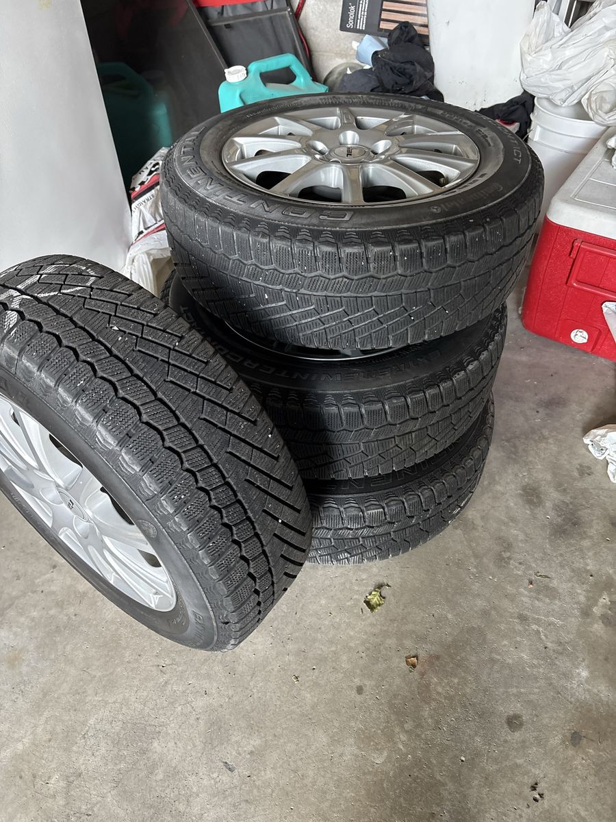 Set of 4 Continental ExtremeWinterContact Tires on Rial Alloy Wheels 195/65R15