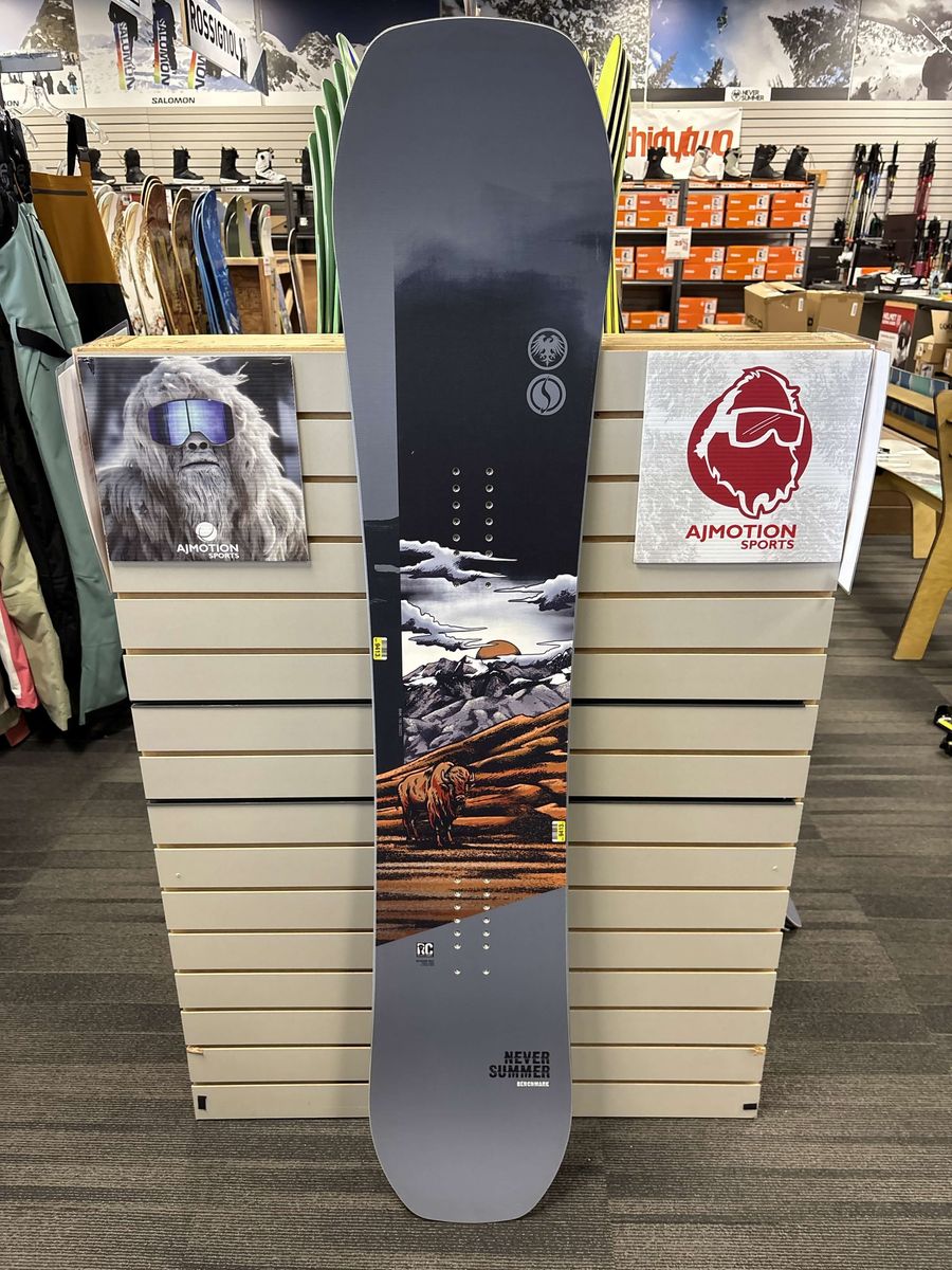 Never Summer Benchmark 156cm Snowboard - Lightly Used (2026)