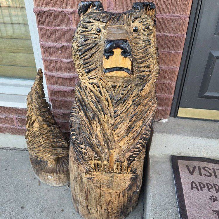Chainsaw-carved Bear (grouchy)