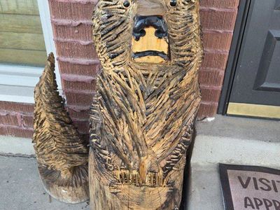 Chainsaw-carved Bear (grouchy)