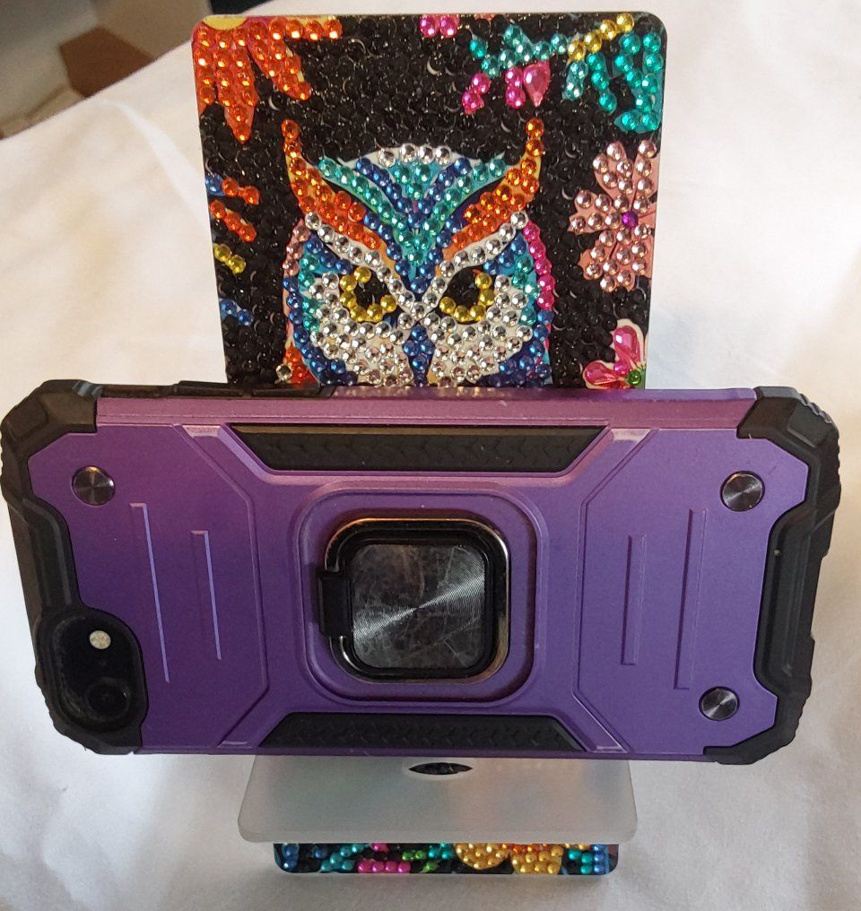 Diamond painting phone holders