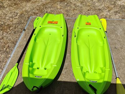 Lifetime Wave Youth Kayak Lime Green 6ft with Paddle (2 avail)