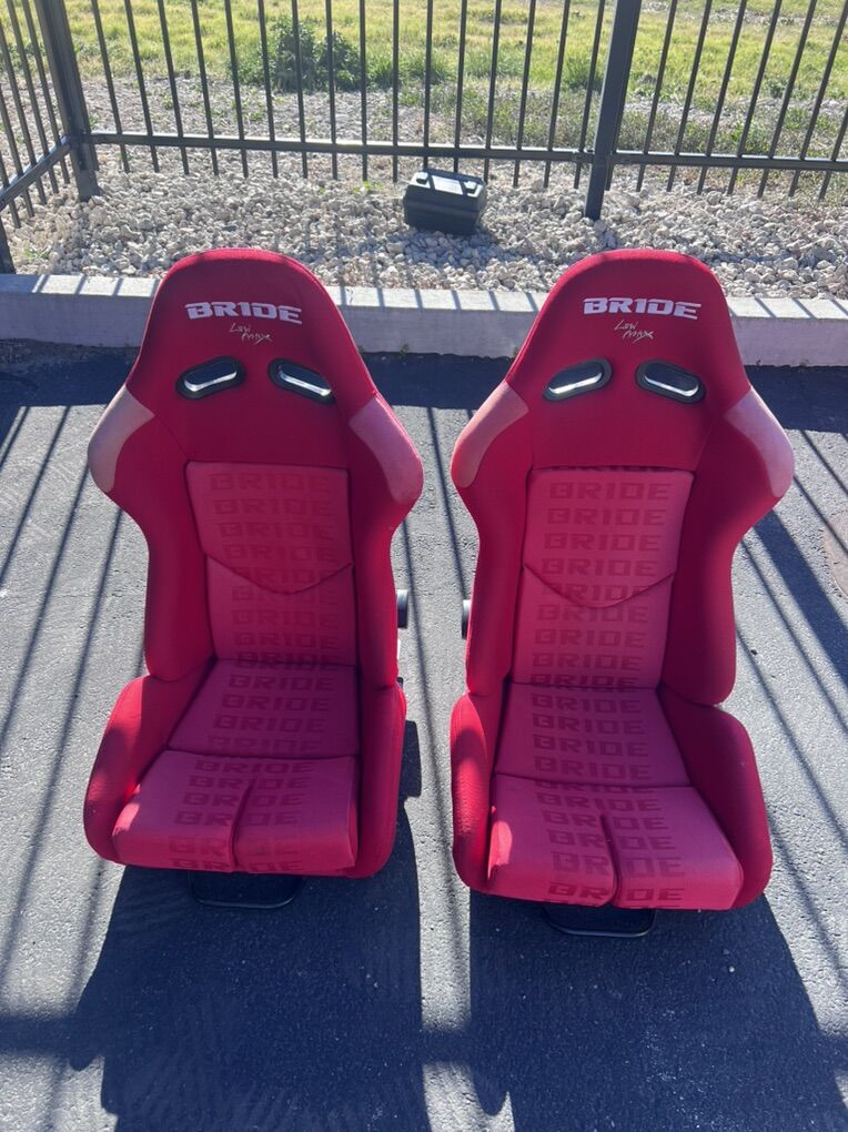 RED BRIDE STYLE RACE SEATS