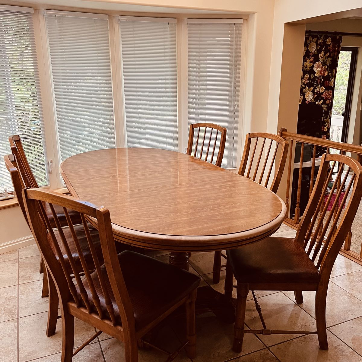 Solid Oak Expandable KitchenTable (60”–96”) + 6 Chairs
