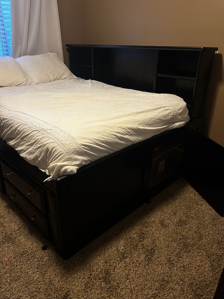 Main image 4
