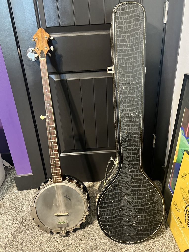 Framus Long Neck Banjo W/Case