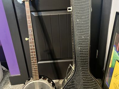 Framus Long Neck Banjo W/Case