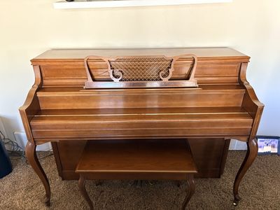 Yamaha M2H upright piano