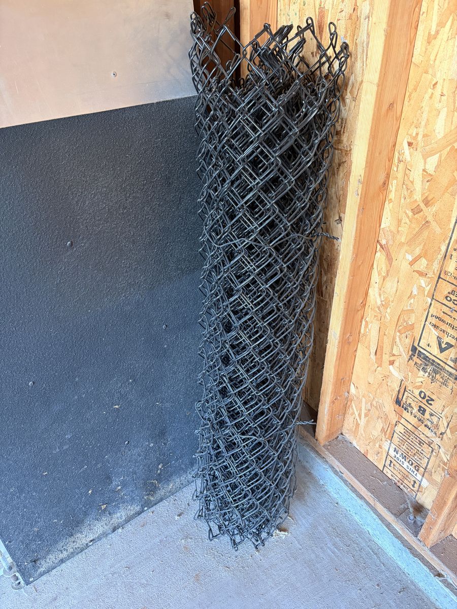 4’ black chain link
