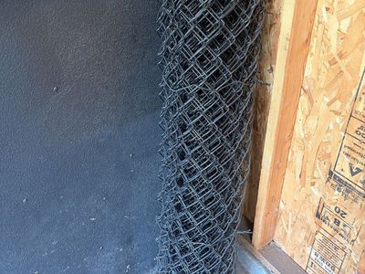 4’ black chain link