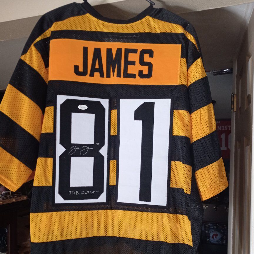 Jesse James autograph jersey