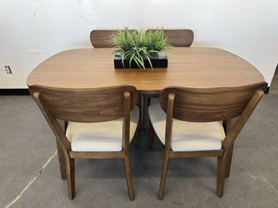 COSTCO 5-PIECE DINING TABLE SET