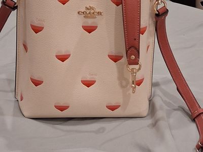 Coach Heart Print Small Town Bucket Bag in White with Red Hearts - EUC