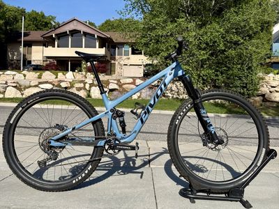 2022 Pivot Trail 429 – Medium | Blue Race | XT Build