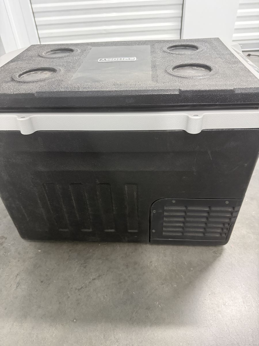 Mini refrigerator