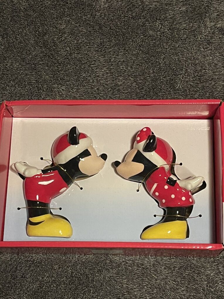 Disney Mickey and Minnie Salt and Pepper Shakers