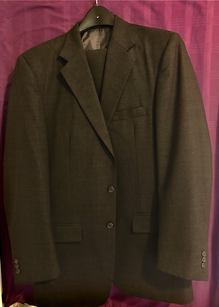 Edwards Men’s Black Suit – Classic & Professional