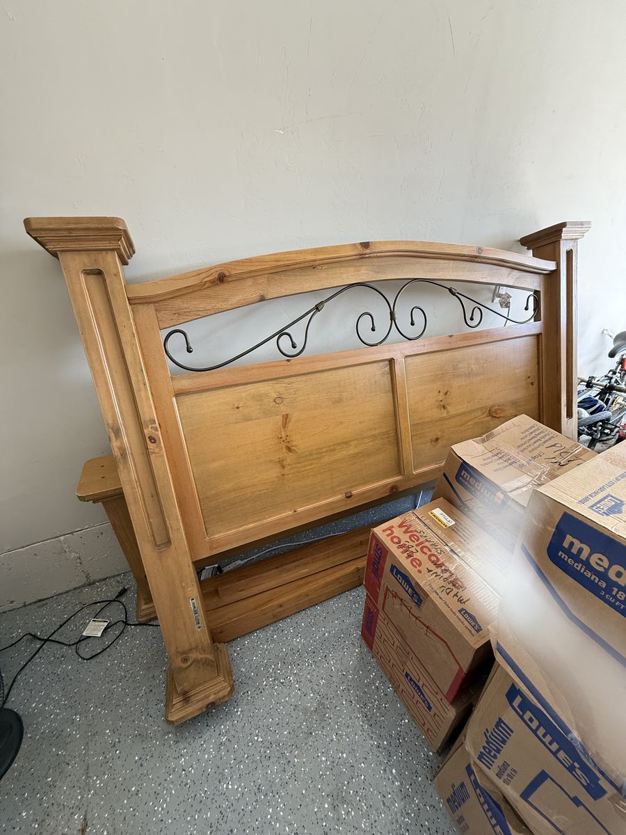 Solid Pine Bedroom Set  California King