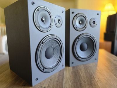 8" Yamaha NS-A6350 3-Way Bookshelf Speakers - Pair - Black