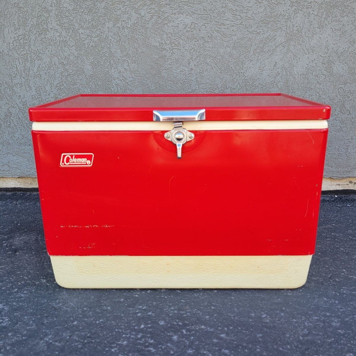 Vintage 1970's Coleman Red Cooler Metal Latch Retr
