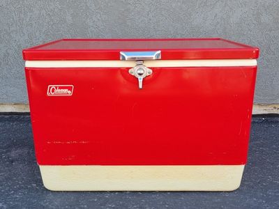 Vintage 1970's Coleman Red Cooler Metal Latch Retr